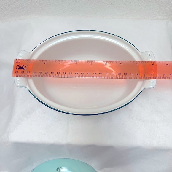 Vintage DRU Enamel, Tulips, Green Cast Iron Dutch Oven, Casserole with Lid - Picture 9 of 11